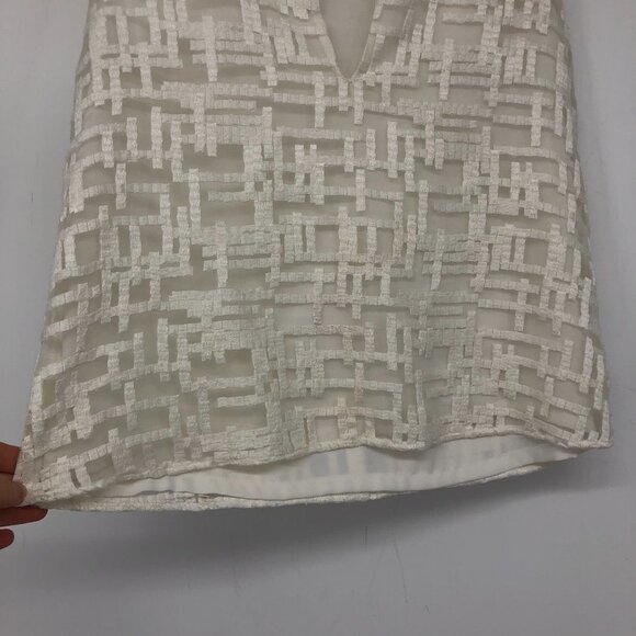 ALEXIS white on white lace  basket weave pattern V neck crop top lined SP - Picture 10 of 15